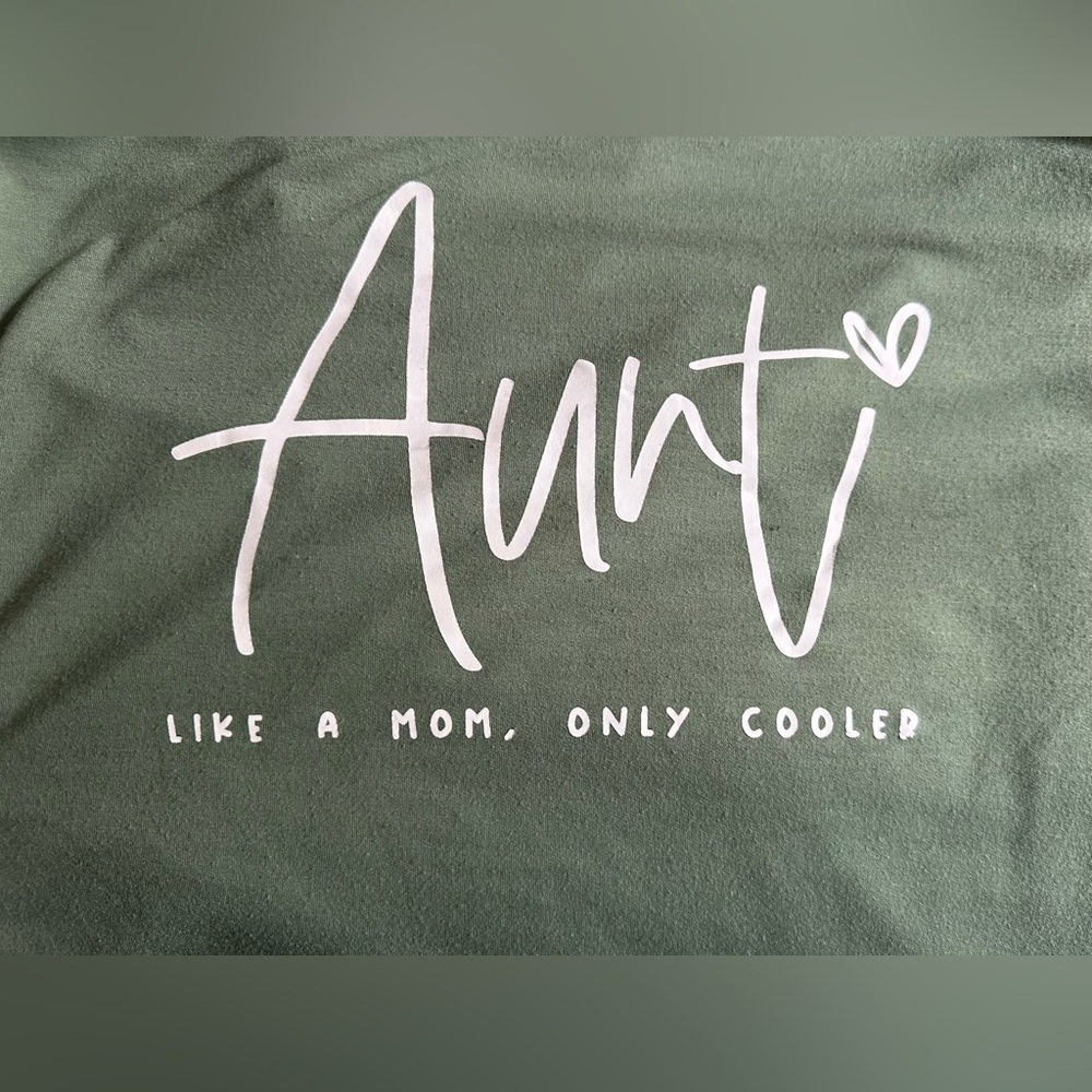 “Auntie” Sweatshirt - Picture 3 of 4